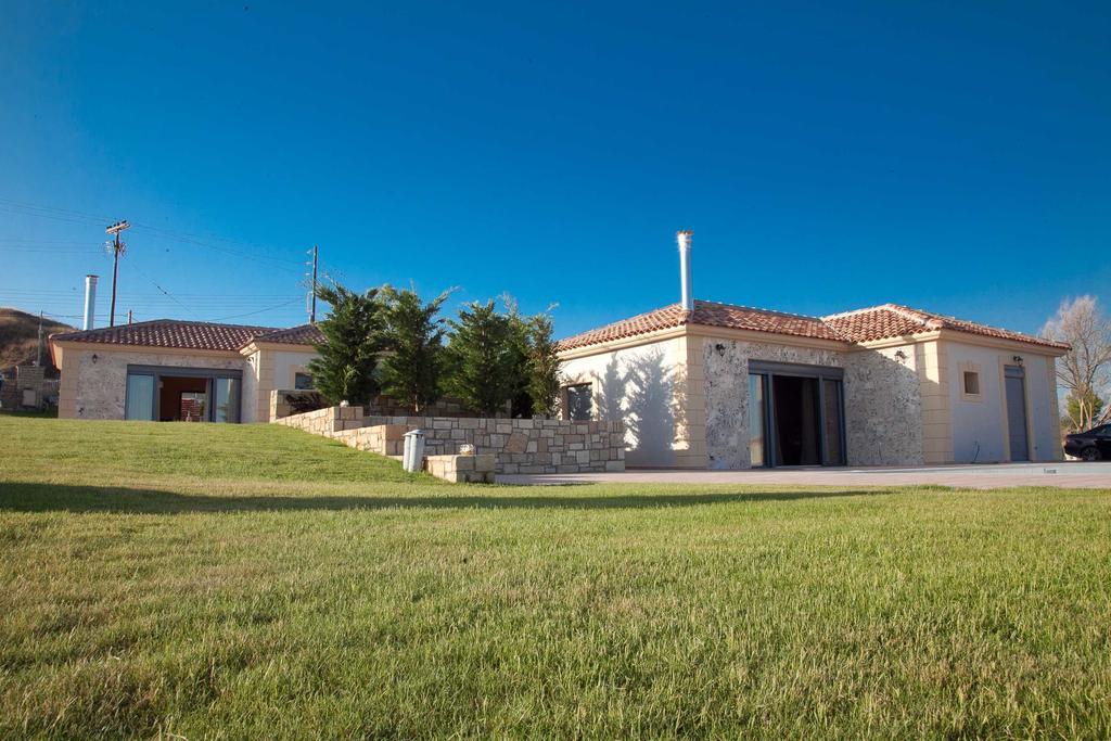 Ameadros Resort Mantzavinata Exterior photo